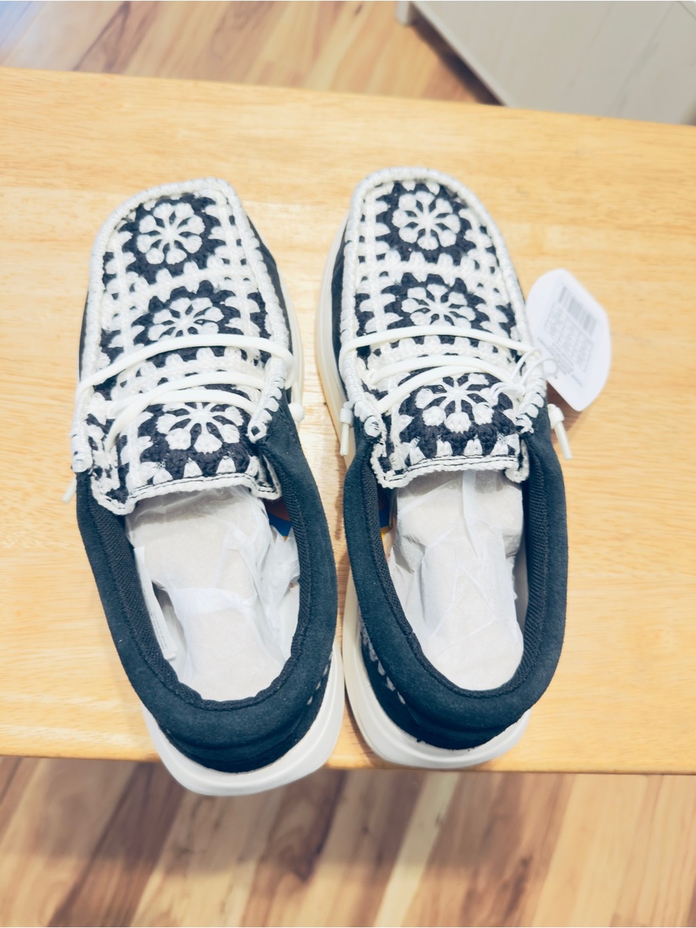 Hey Dude Women's Crochet Moccasins - Black & White